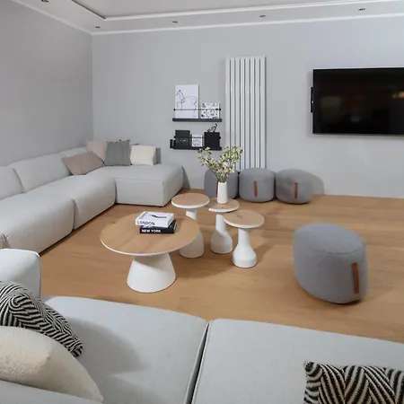 Orange Tree * 贝恩卡斯特尔-屈斯